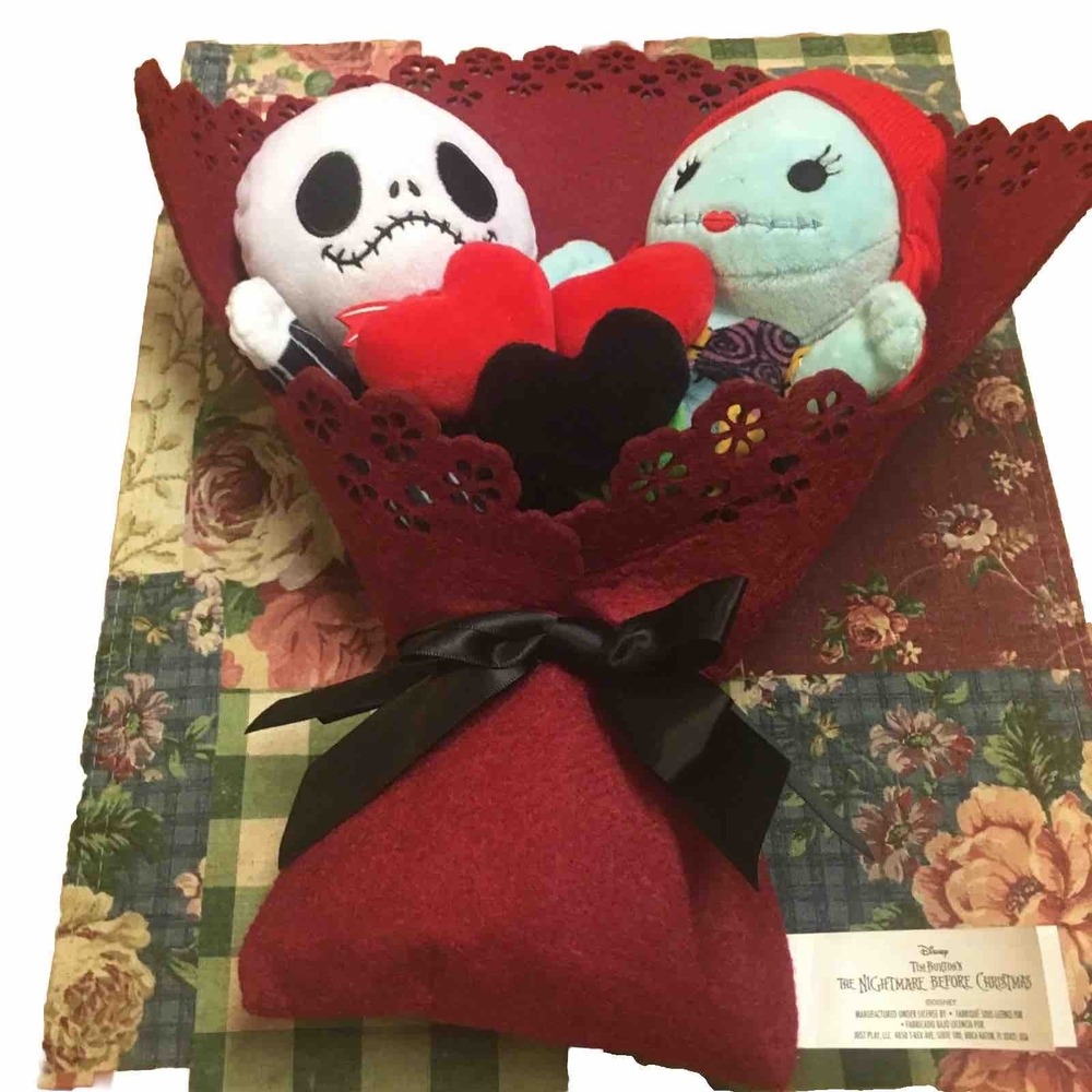 Disney Nightmare‎ Before Christmas Valentine's Plush Bouquet Jack & Sally